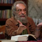 انتقاد فراستی از صداو سیما به دلیل  عدم نمایش «موقعیت مهدی» در یک برنامه: اگر قرار بود در شرایط بحران به دنبال کاغذبازی و شورا باشیم، کشورمان اشغال می‌شد